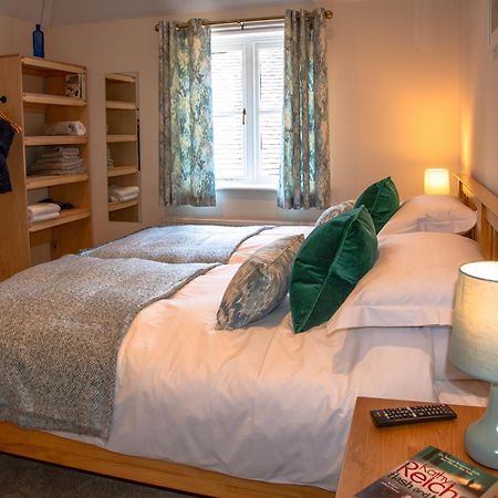 Hotel The Blue Bell Midhurst Habitación foto